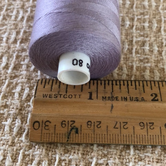 3-count lavender spools of thread - Picture 3 of 3